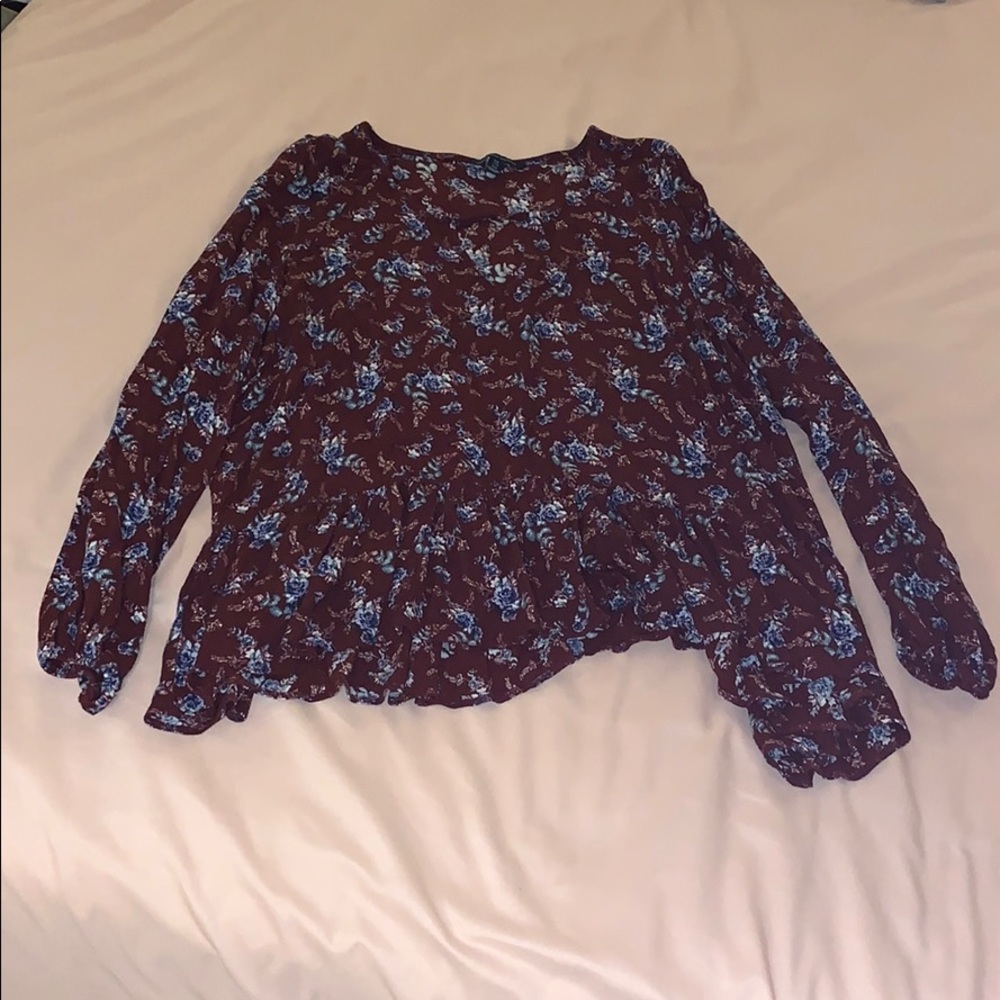 Floral AE Keyhole Pepulum Top
